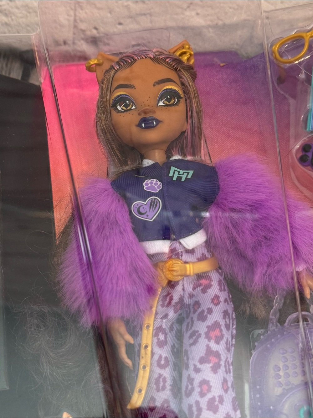 Monster High Clawdeen Wolf Doll - Picture 7 of 7